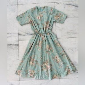 VTG Floral Dress Green Beige Midi Short Sleeve Womens M Cottagecore Peasant Farm